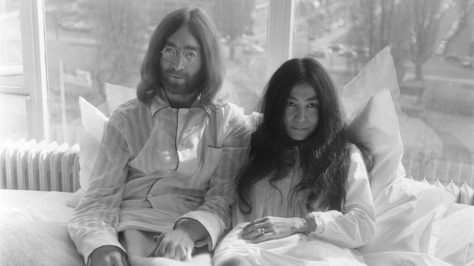 John Lennon dan Yoko Ono
