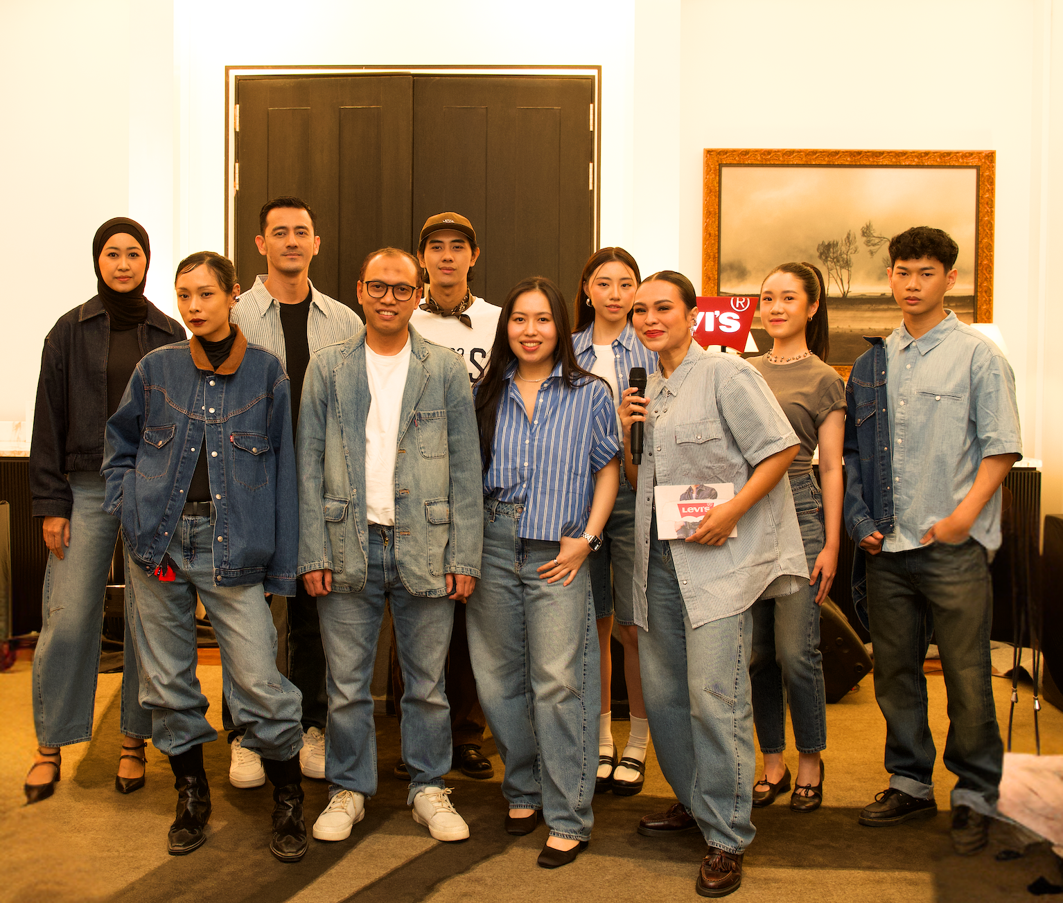 Levi’s® Hadirkan Koleksi Terbaru Akhir 2025: Perpaduan Gaya Ikonik dan Tren Terkini