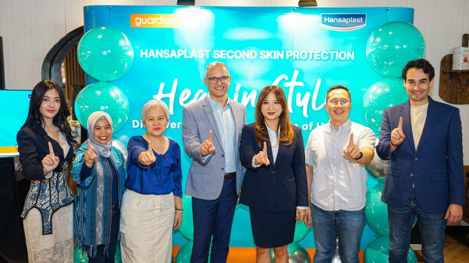 Peresmian Hansaplast Second Skin Guardian Store