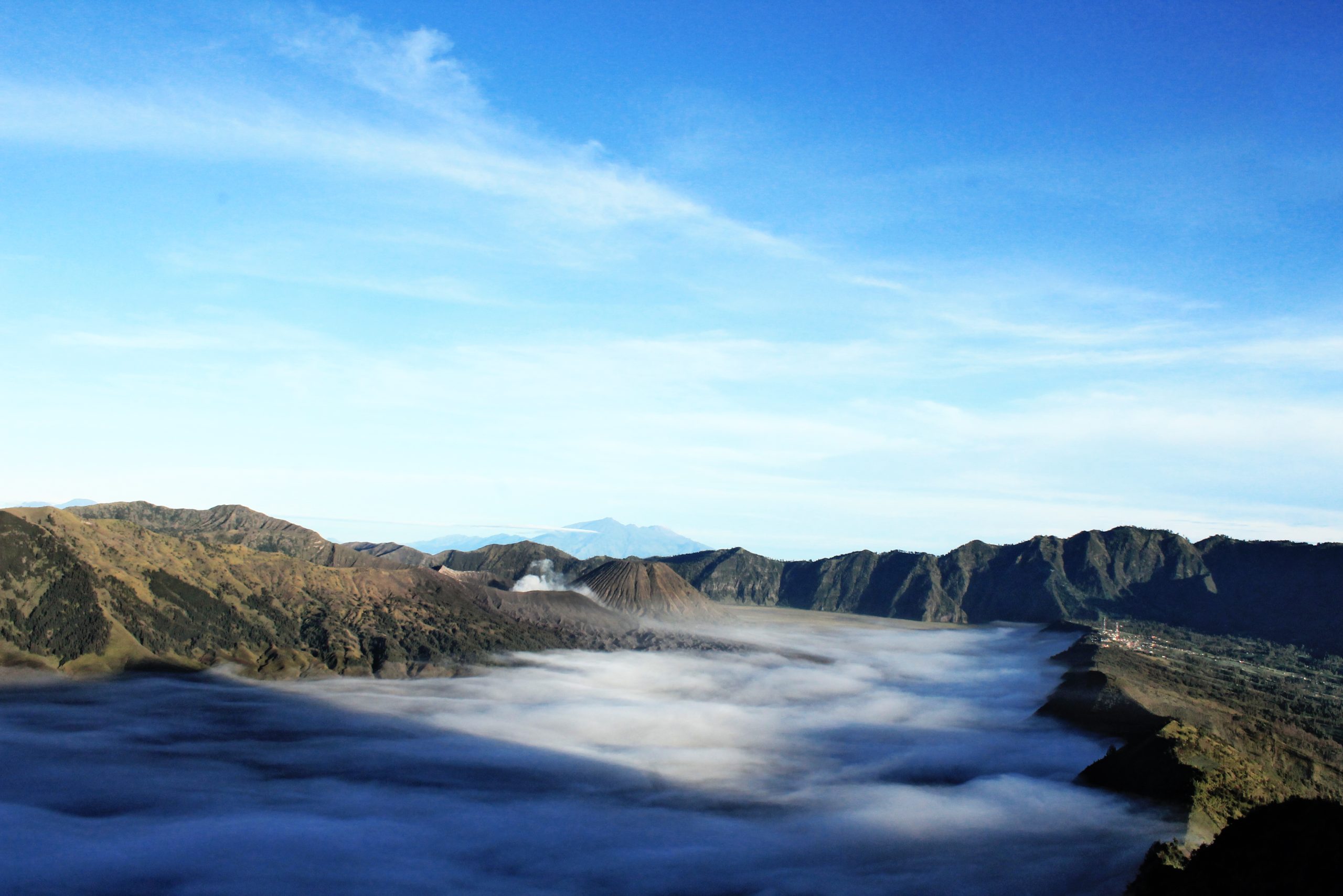 5 Tempat Wisata ‘Negeri di Atas Awan’ di Indonesia