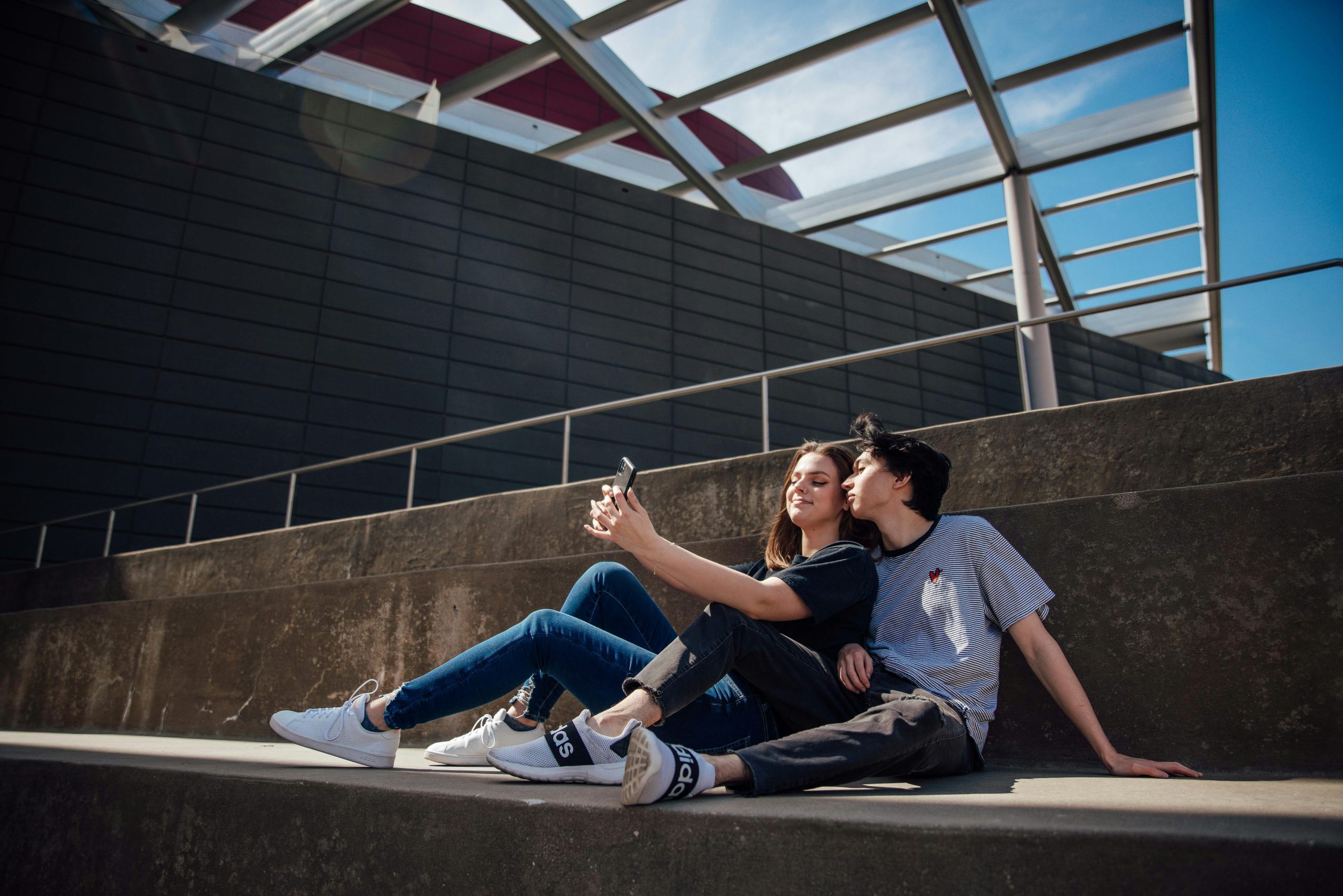 Smartphone dan Hubungan, Sahabat atau Musuh?