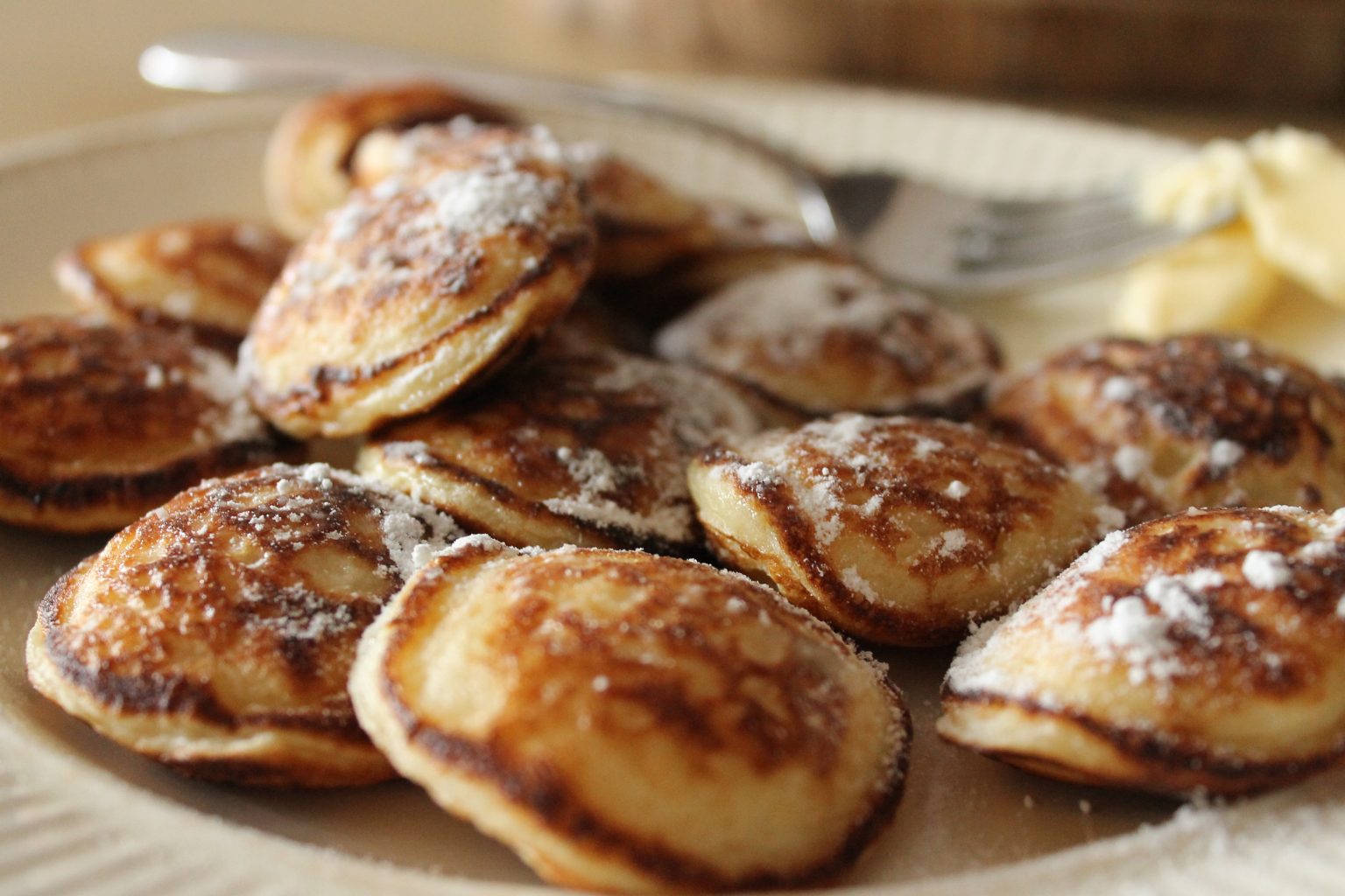 Poffertjes, Jejak Manis Kolonial Belanda dalam Sejarah Kuliner Indonesia