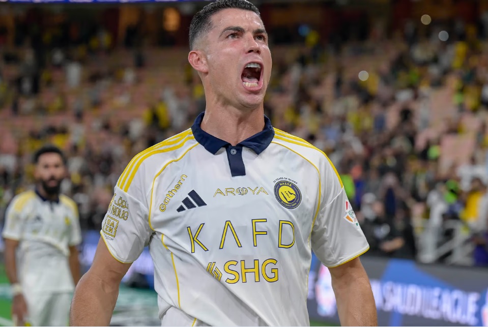 Cristiano Ronaldo Jadi Pesepak Bola Pertama Berstatus Miliuner dengan Kekayaan Rp 22,4 Triliun
