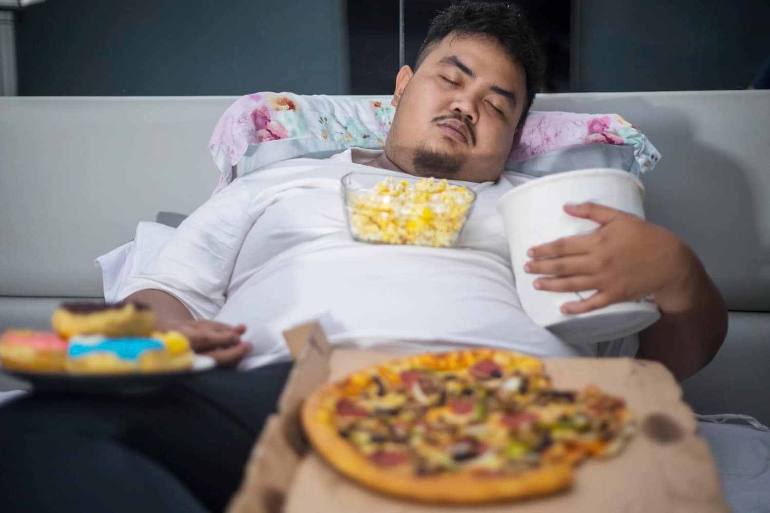 5 Cara Efektif Menghindari Kantuk Setelah Makan agar Tetap Fokus dan Produktif
