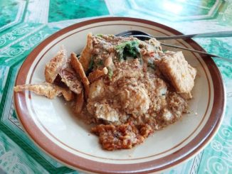 Nasi Tumpang Lethok