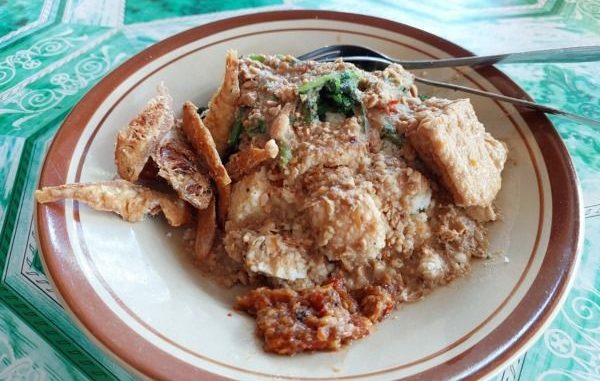 Nasi Tumpang Lethok
