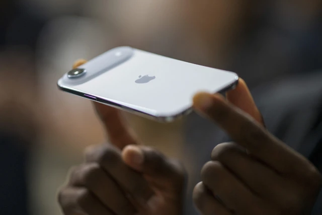 Desainer iPhone Air Tinggalkan Apple dan Berlabuh ke Startup AI