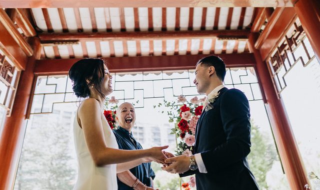 menikah dengan sahabat menikah dengan sahabat