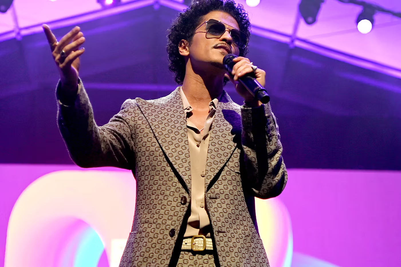 Comeback! Bruno Mars Resmi Umumkan Album Solo ‘The Romantic’ Setelah 10 Tahun