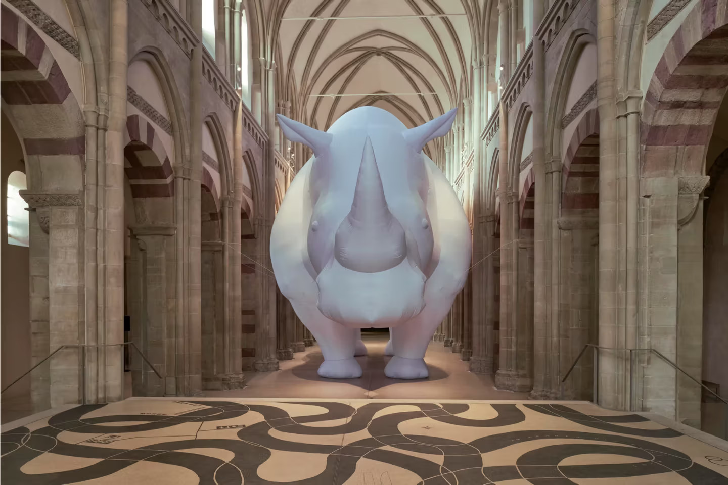 Menelusuri Makna di Balik Instalasi The Rhinoceros in the Room di Kunstmuseum Magdeburg