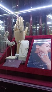 Frank & co x Maudy Ayunda