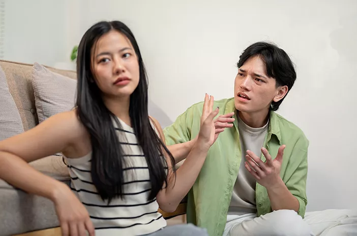 4 Ciri Red Flag dalam Hubungan yang Harus Kamu Hindari