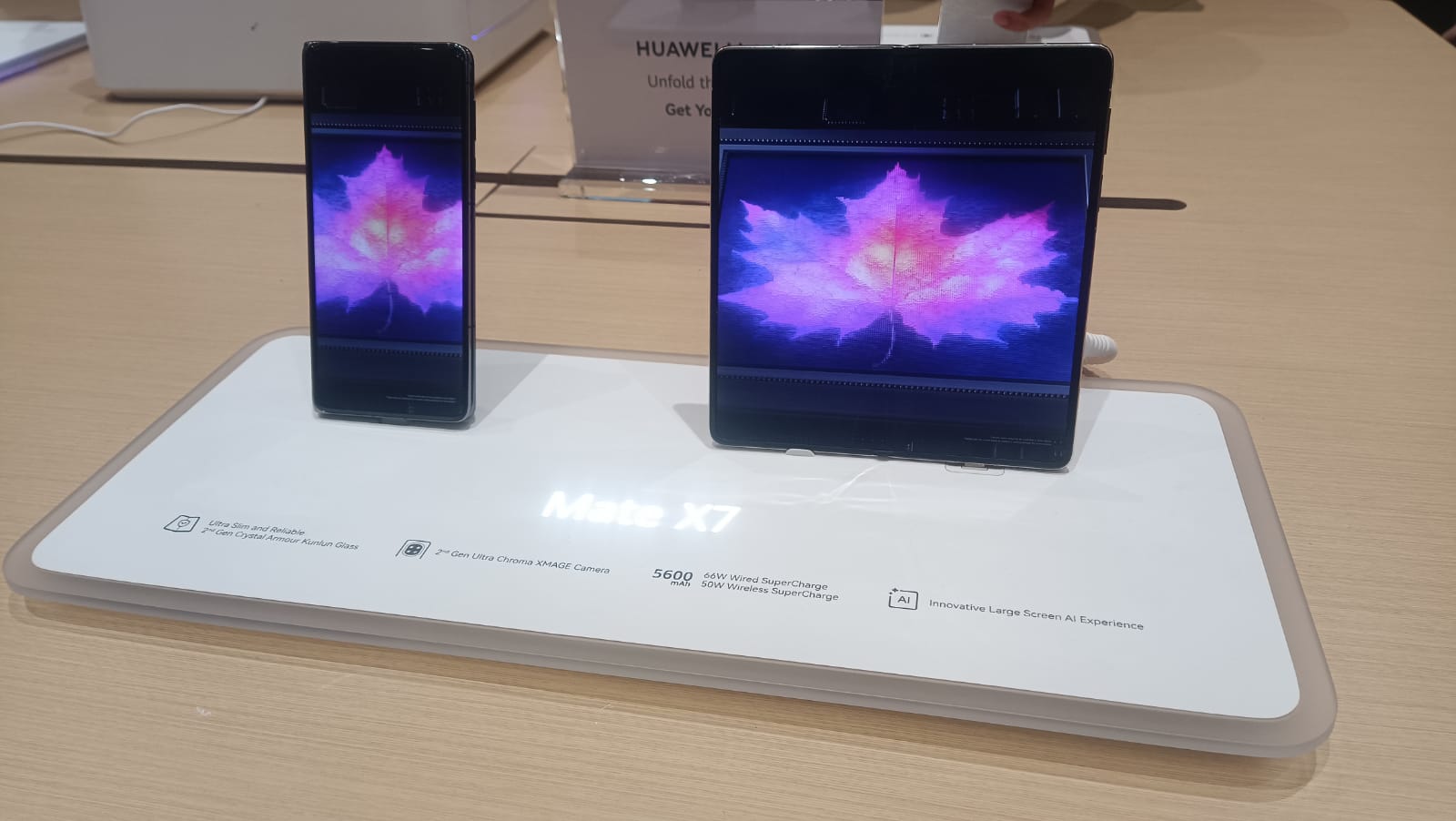 HUAWEI Mate X7: Smartphone Lipat Premium Resmi Dirilis