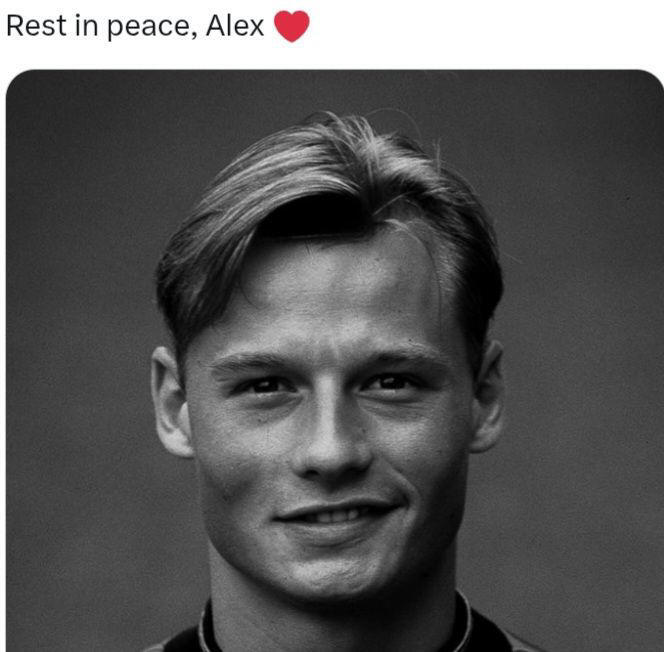 Penghormatan Terakhir atas Kepergian Alex Manninger, Sang Penjaga Gawang Berjiwa Bebas