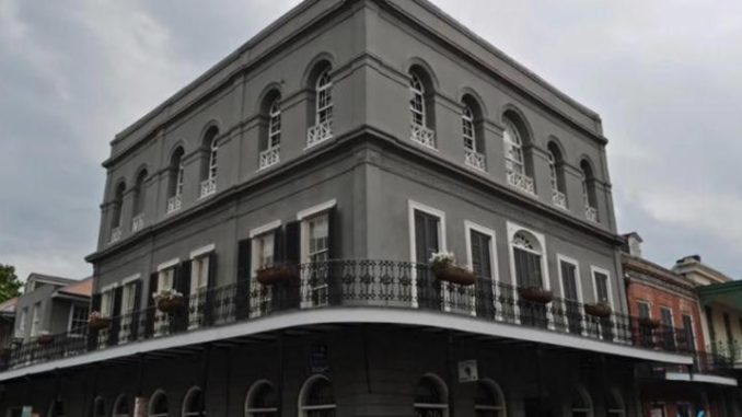 rumah berhantu