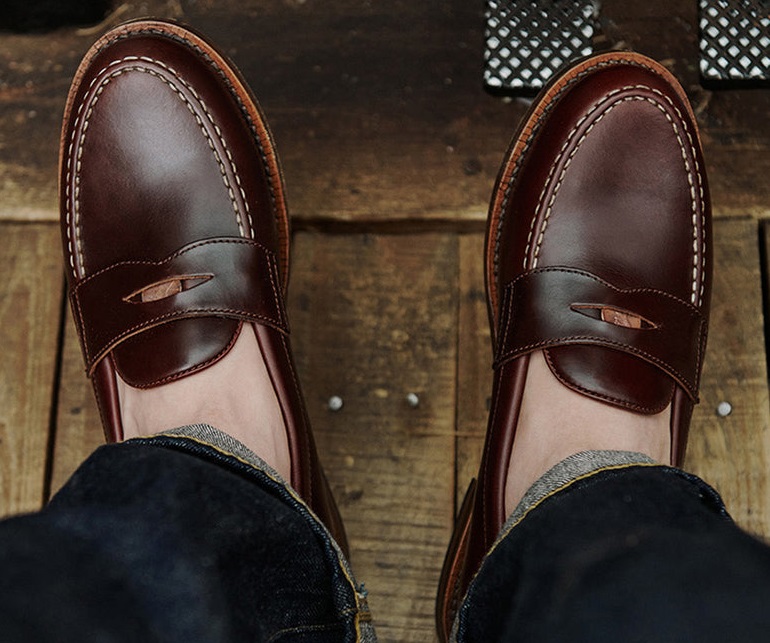 sepatu loafers