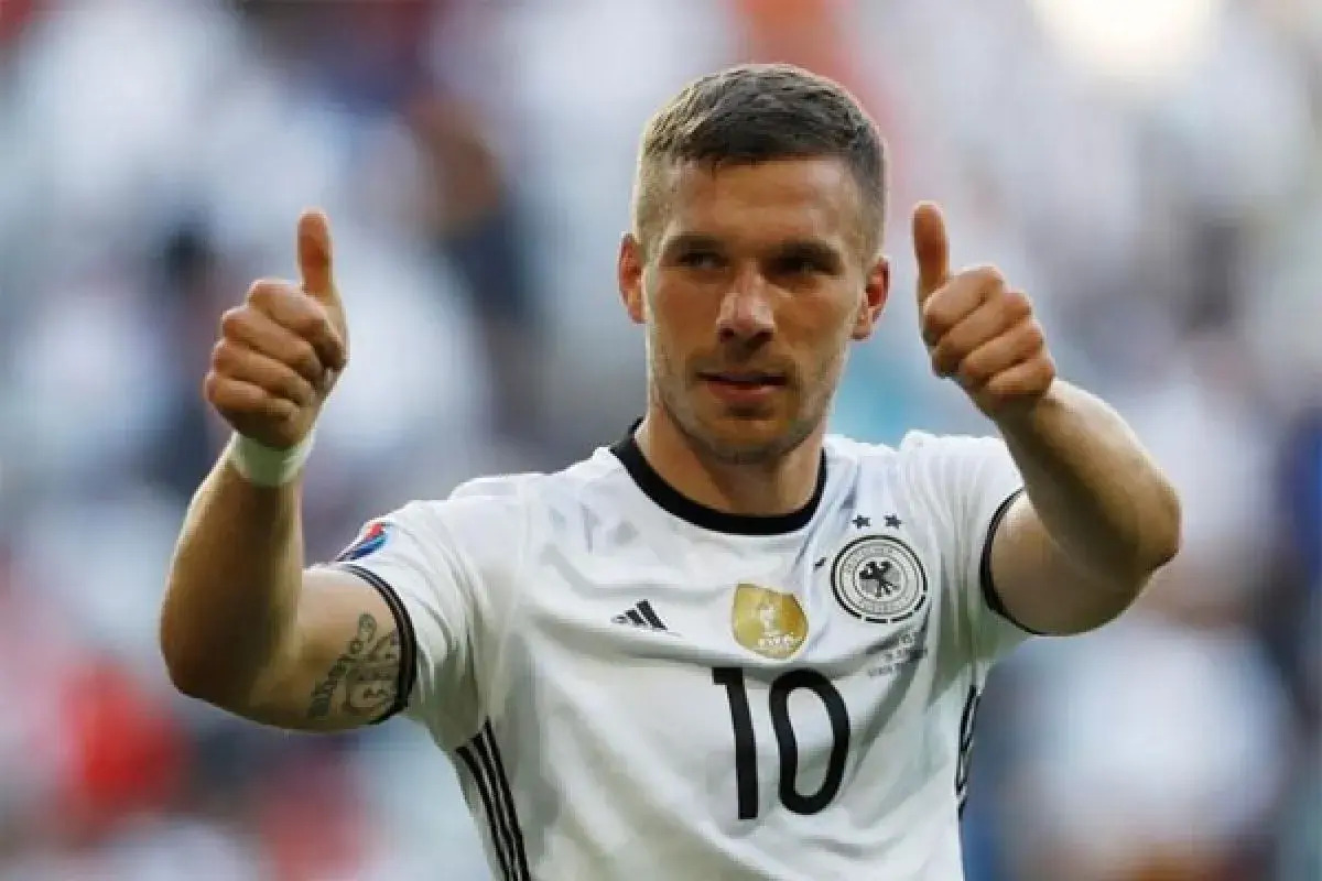 Lukas Podolski Pensiun, Akhir Perjalanan Sang Juara Dunia yang Pernah Bersinar di Jepang