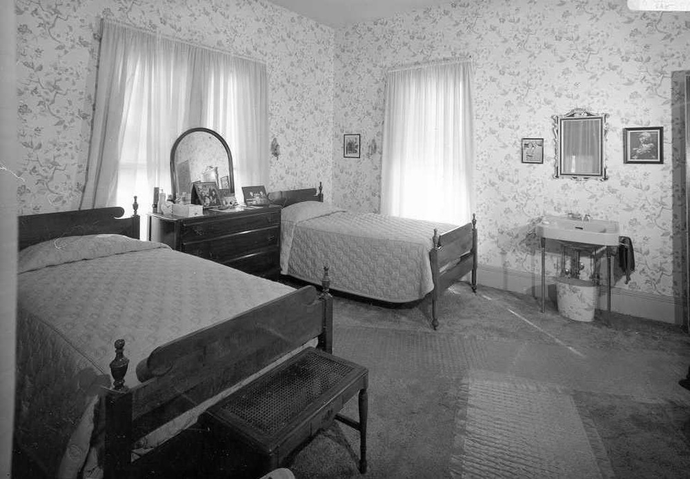 pembunuhan di kamar 1046