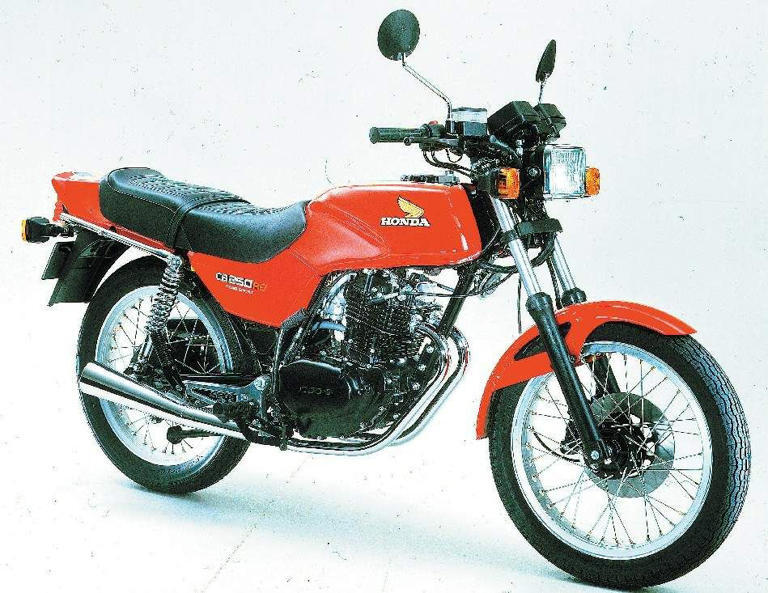 Ketangguhan Honda CB250RS, Kembaran Win 100 Berjiwa Garang