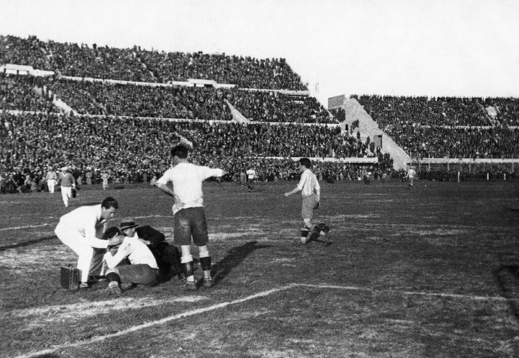 Piala Dunia 1930: Turnamen Perdana yang Diwarnai Boikot dan Final Mencekam