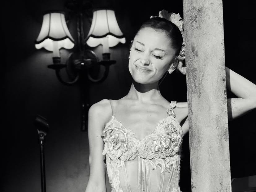 Ariana Grande Umumkan Hiatus dari Dunia Hiburan Usai Tur Eternal Sunshine
