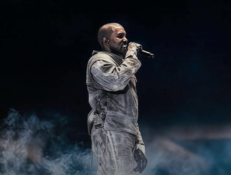 Kanye West Bakal Konser di GBK Jakarta, Catat Tanggalnya!