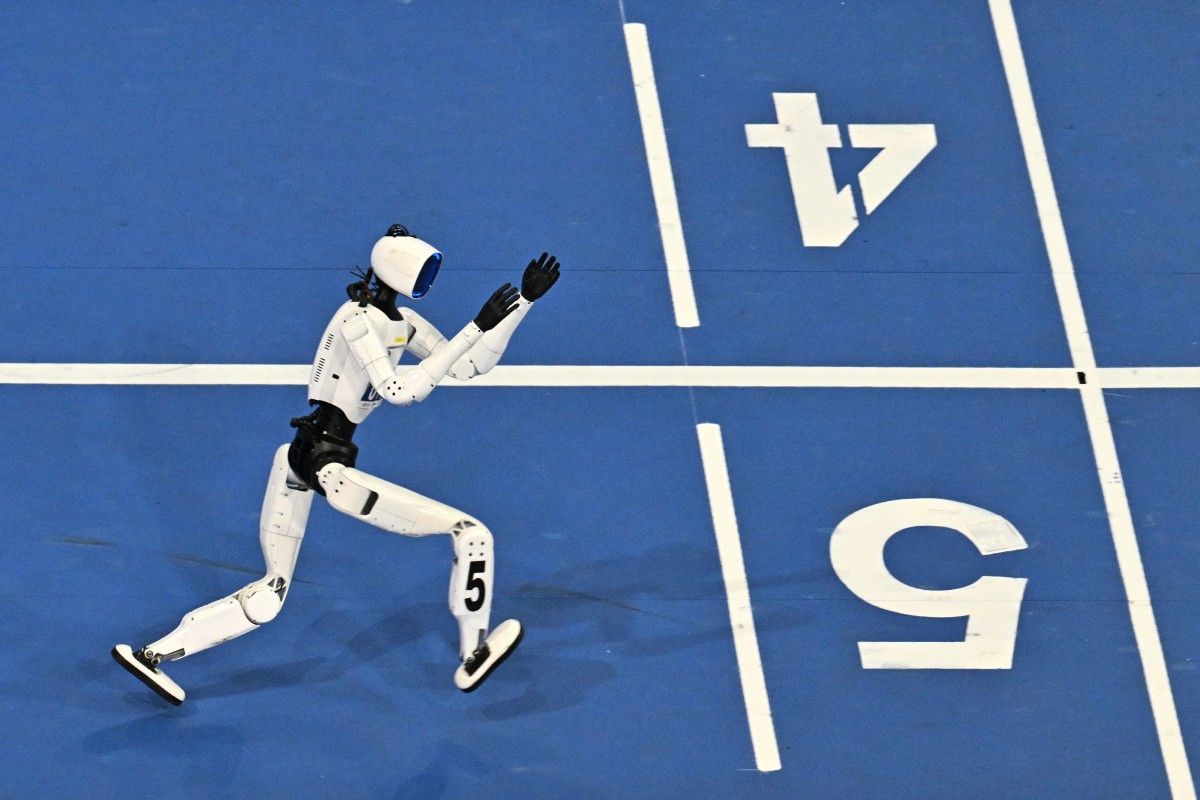 Robot Humanoid Buatan China Lari 100 Meter Kalahkan Rekor Usain Bolt
